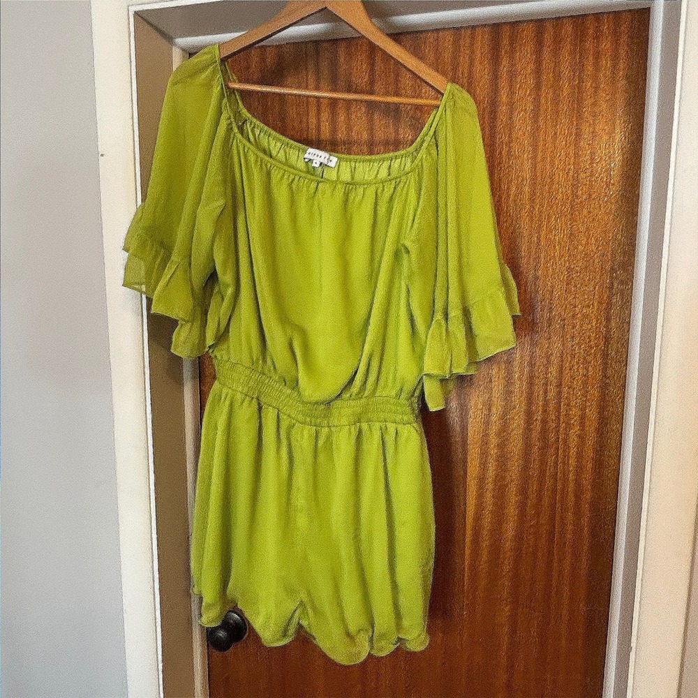 Endless Rose Lime Green Ruffle Sleeve Smocked Waist Romper Large Neon Chartreuse